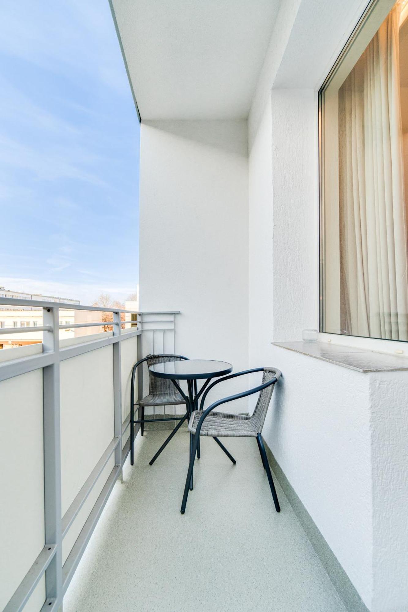 Bright Day Apartment - Self Check-In 24H, 10 Min Market Square วรอตซวาฟ ภายนอก รูปภาพ